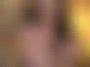 Non seulement mes instructions vocales vous diront comment vous branler, mais mes yeux et mes seins nus continueront à prendre le contrôle de votre cerveau et de votre corps !