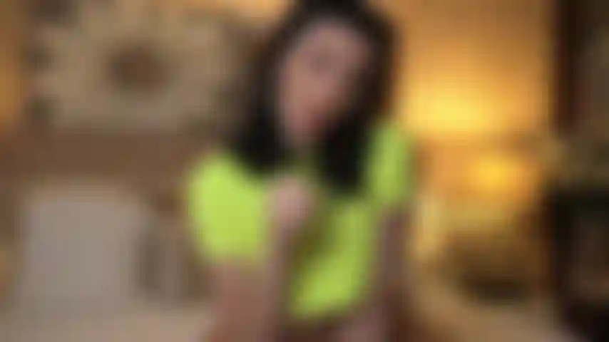 Rêve anal ? Je prépare mon petit trou du cul serré pour ta grosse bite partie 1.