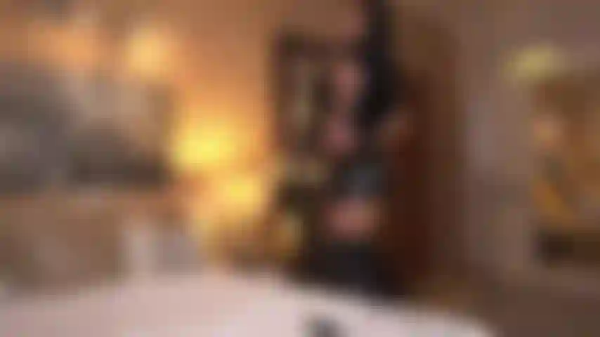 Chaude en latex ! Embarquez dans un voyage déclencheur, mon objectif est de vider vos couilles lourdes et de vous faire exploser comme jamais !