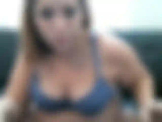 Kim enceinte et elle est si grande ! Pas d'audio. Juste une vue incroyable et satisfaisante de kim lorsqu'elle est hors ligne. Profitez-en !