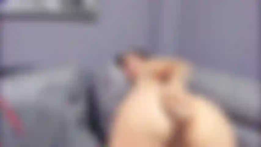 Je baise mon gros cul serré pour toi.