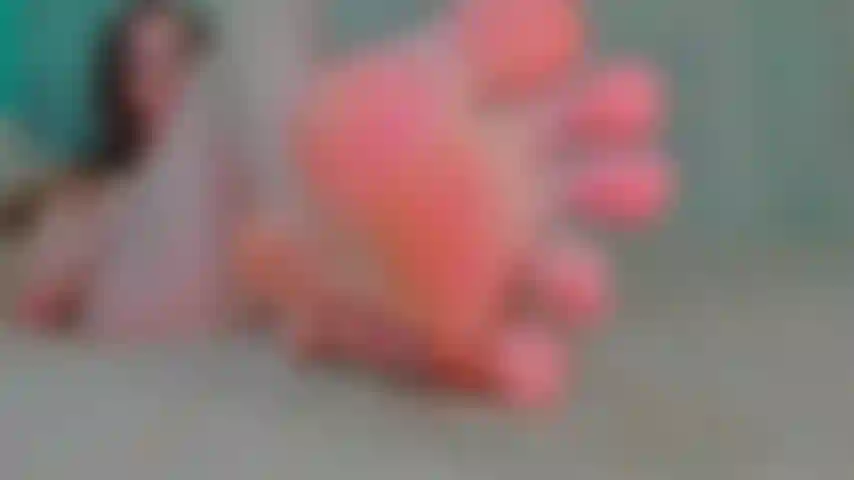 Fétichiste des pieds.