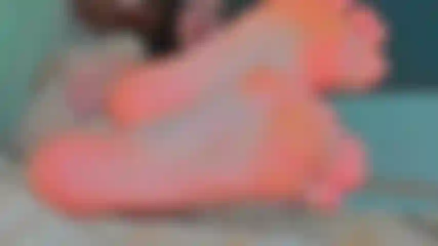 Fétichiste des pieds.