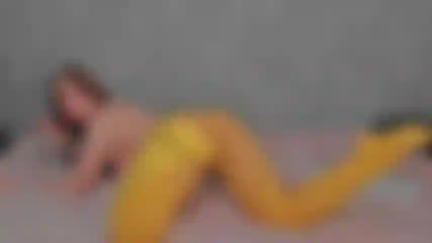 Pussy play with domi toy in pantyhose