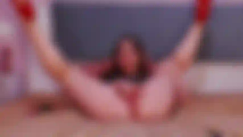 Tu veux voir à quel point je baise ma chatte mouillée avec un gros gode ?