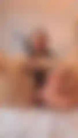 J'utilise tous mes jouets dans ma compilation de chatte