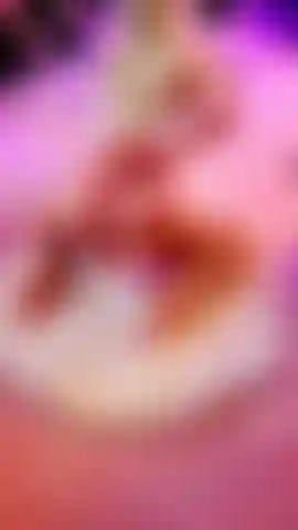 Me fait twerk le cul. Oups j'ai oublié de remettre ma culotte.