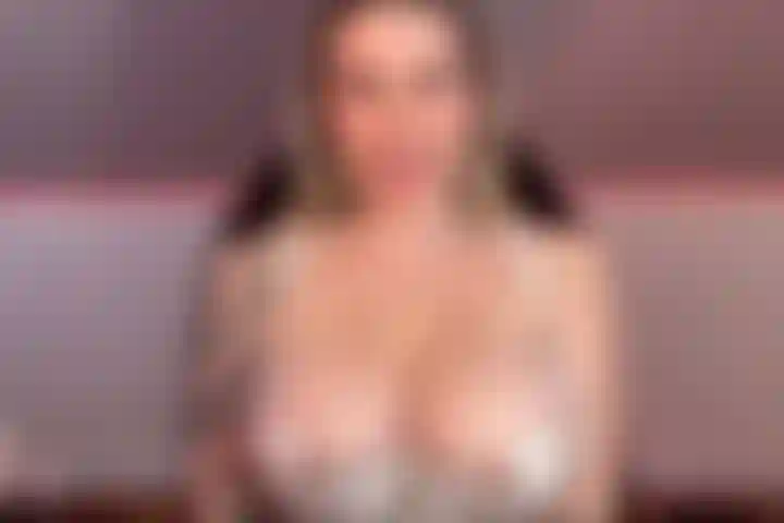 Jeu de rôle cuck/reproduction : la femme vous trompe la nuit de noces avec son ex qui éjacule en elle.