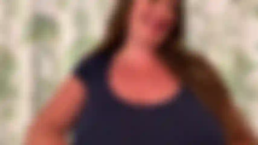 Adoration du nombril enceinte.