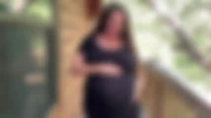 9 Enceinte de mois de strip-tease.