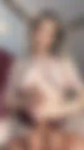 Im pretty sure you would love to put your cock between my boobs