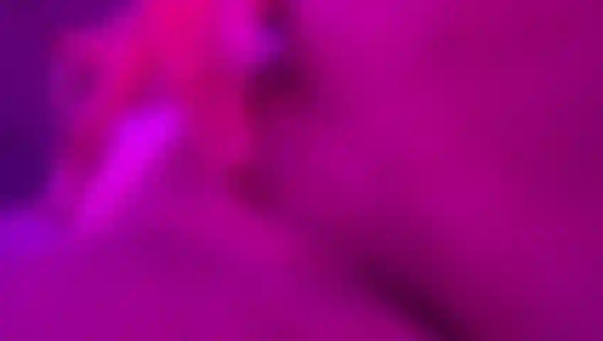 Je sais comment rendre ma chatte vraiment crémeuse.