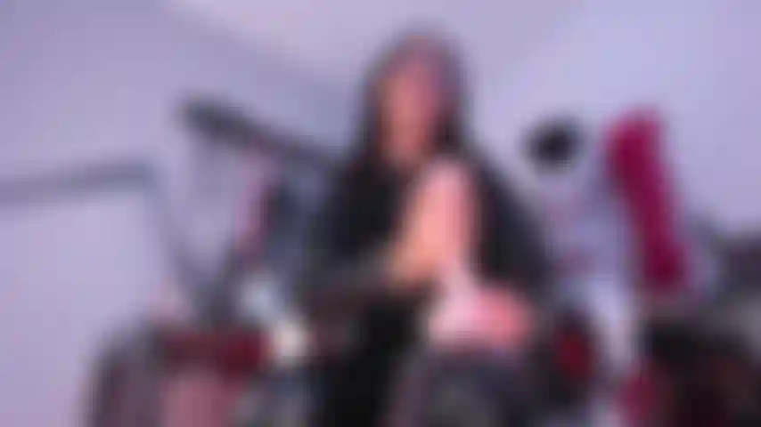 Aime-moi toujours perdante.