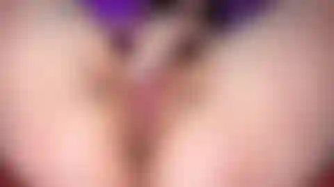 Pussy joue la vidéo.