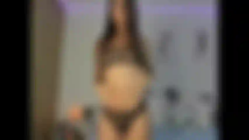 Je te fais une pipe sensuelle puis tu peux jouir dans ma bouche.