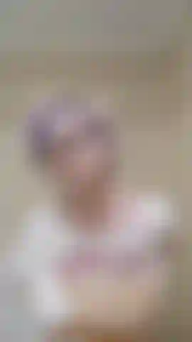 Je me masturbe en me cachant.