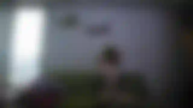 Tu veux voir comment j'arrive à mettre des prothèses et des vêtements ?