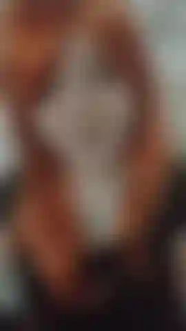 Je vous divertis et je joue avec les souches.