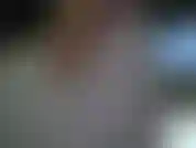 Je joue avec mes seins.