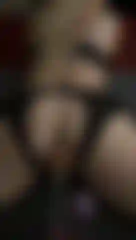 Anal avec une machine à baiser.