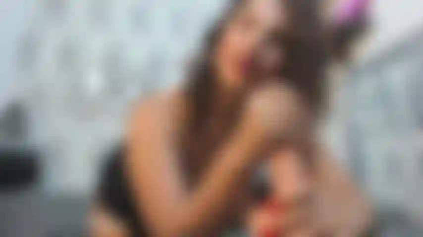 Fellation, ongles rouges, branlette, allumeuse.