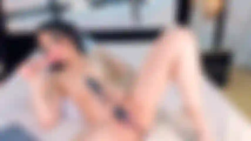 Play with my delicious clitoris while I make you a delicious blowjob