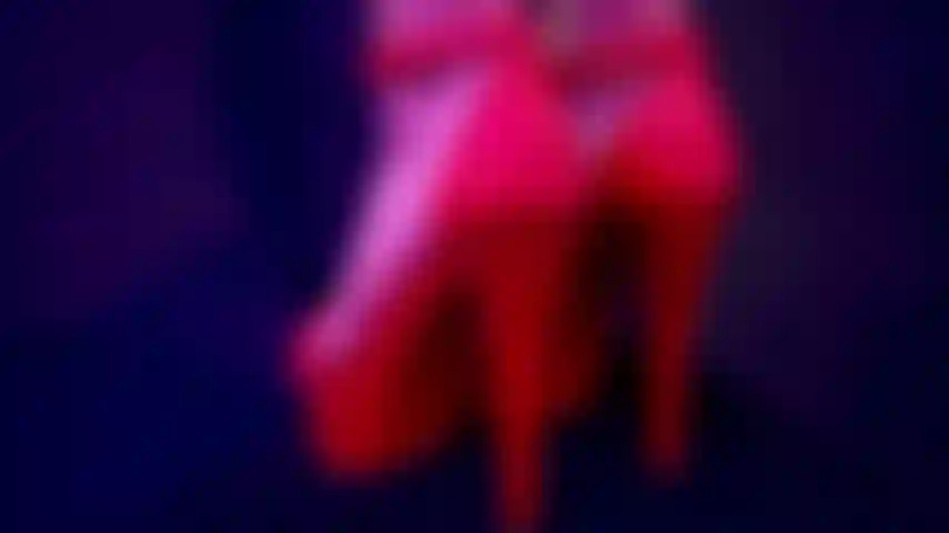 Admirez ma sensualité.