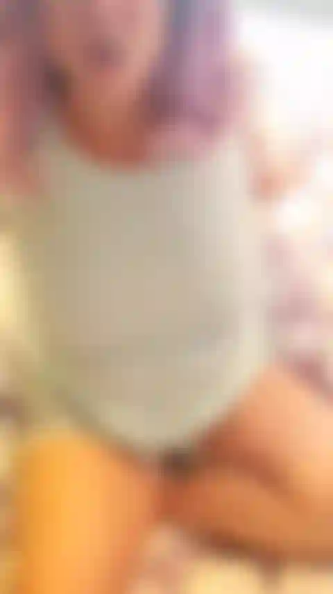 Réveille-toi et joue avec des jouets.