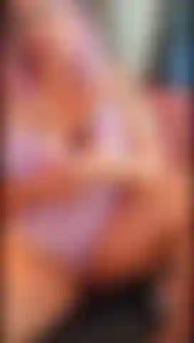 Je suis tellement excitée de faire des cockratings !! Regarde-moi me baiser pendant que j'évalue ta bite @!