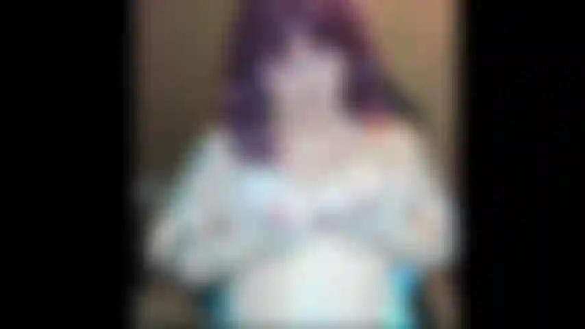 Massage des seins à l'huile chaude pour l'or