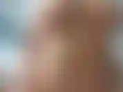 Juste un teaser avec des seins qui rebondissent.