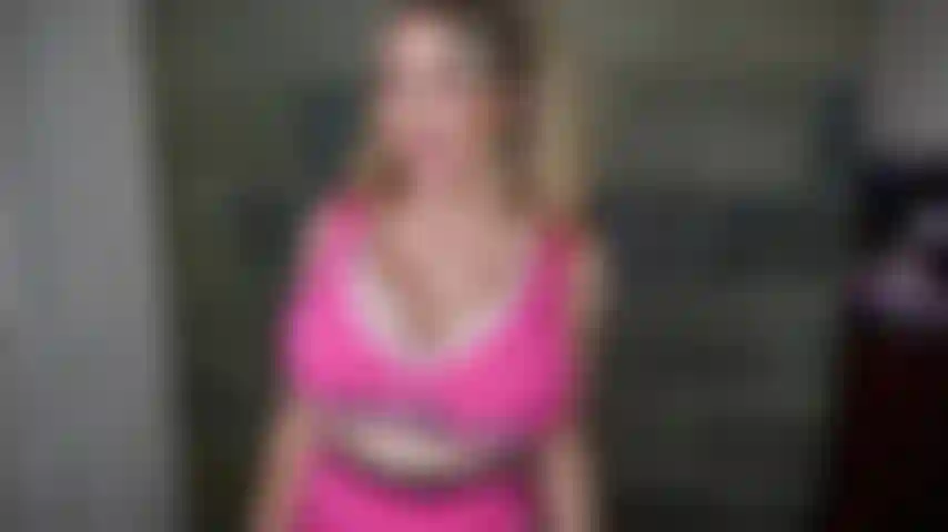 Une pom-pom girl bimbo en essai.