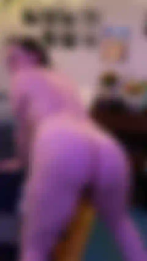 Nue 3 min twerk au seigneur ayez pitié.