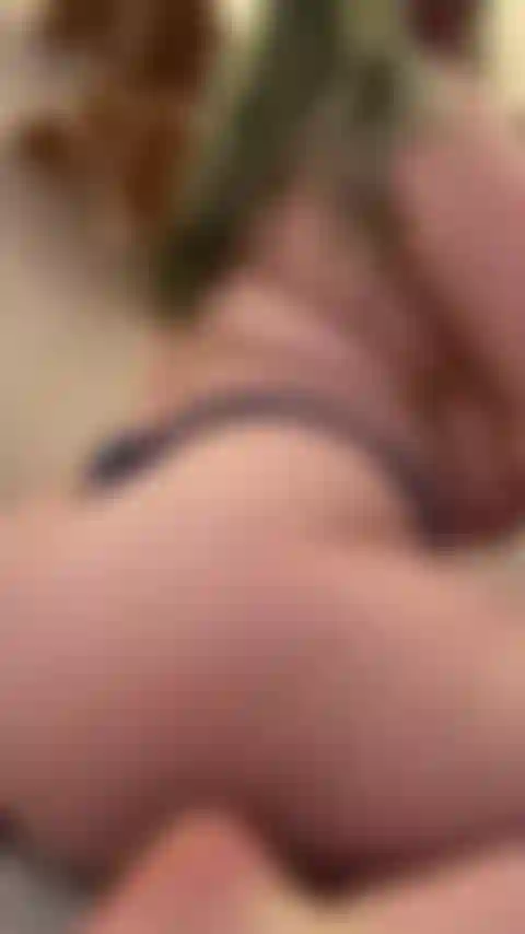 String bleu twerk 1 minute.