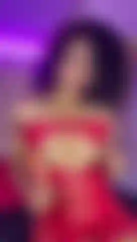 Should I take the one in red, my love? 💗