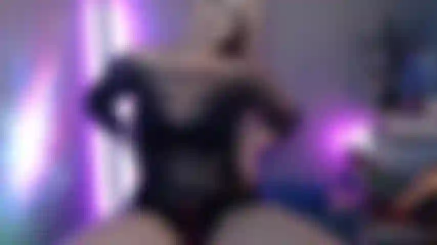 Je gicle, je jouis et je créme la chatte avec un gros gode.