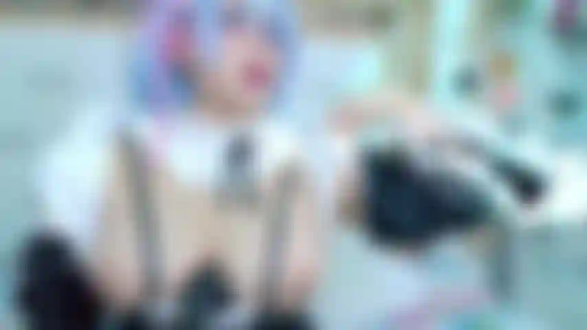 Im a sexy maid rubbing a black cock