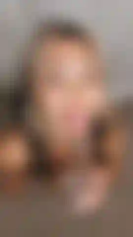 J'adore sucer mon gode.