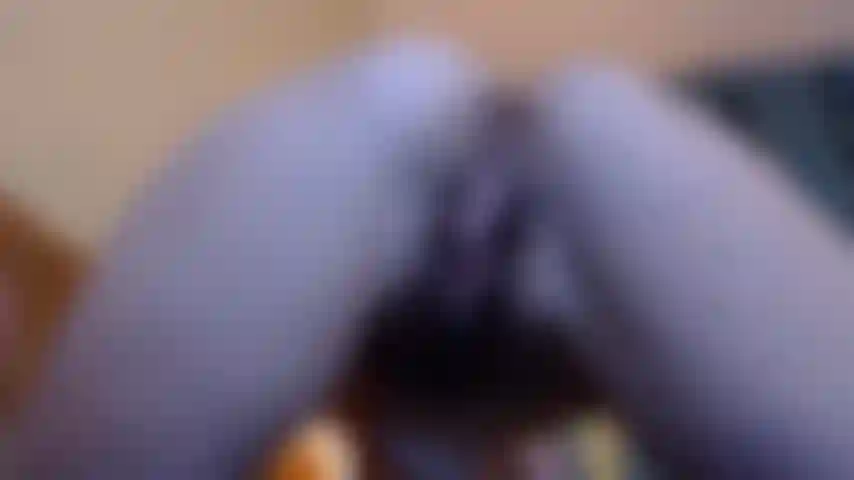 Cuck nettoie! Lèche ma chatte remplie de sperme! Sens son sperme couler dans ta bouche !