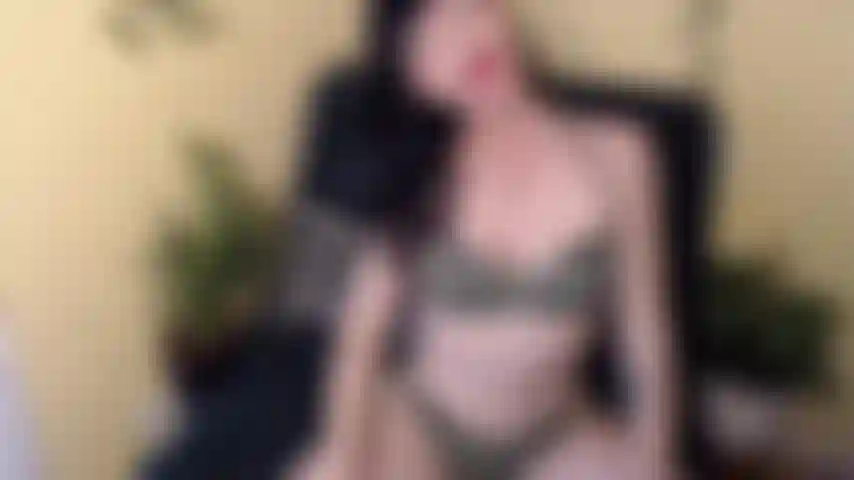 Sph en bikini vert. Ta bite me rend malade.