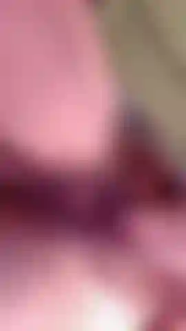 Doigts profonds dans ma chatte trempée.