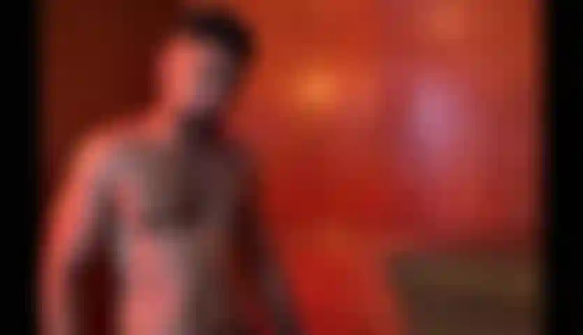 Je veux des bisous sur ma poitrine.