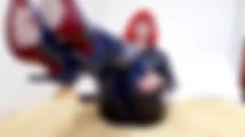 Catsuited booted slut anal dp avec 2 trous étirés au total bbc!