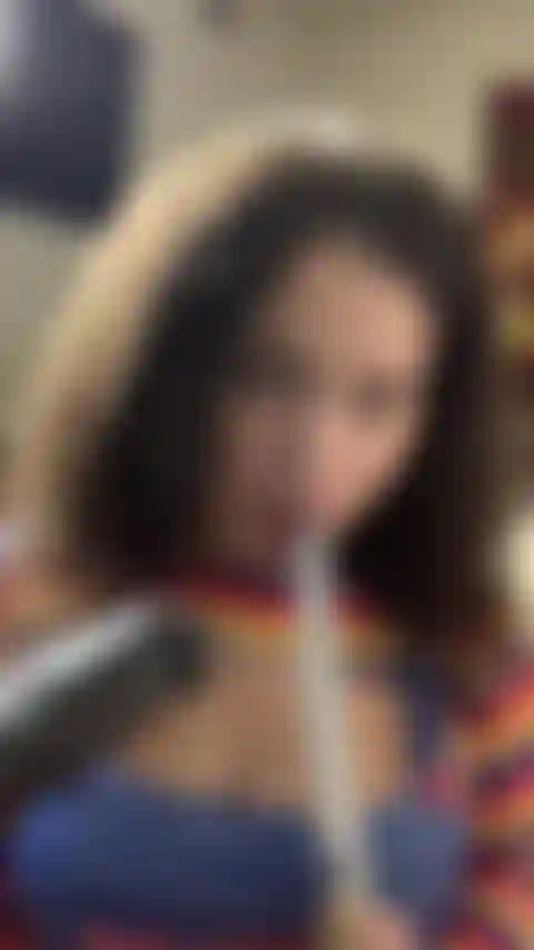 Costume chucky ! Viens me regarder faire une gorge profonde à sa tête tueuse.