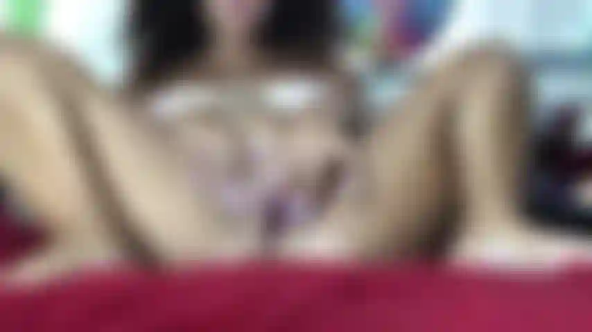 Regarde-moi me baiser avec mon jouet en verre.