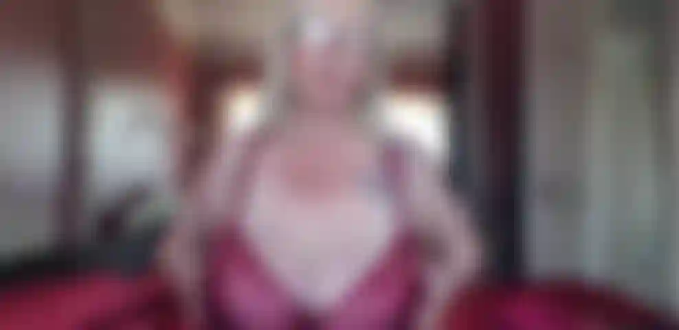 Bra show change... Lequel préférez-vous les gars ? 6 Ou 7 choix !