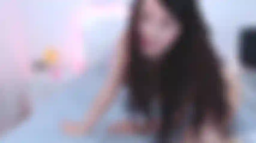 Nue faisant du twerk chaud.