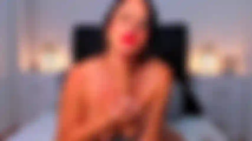 Je suis la déesse de tes fantasmes sexuels.