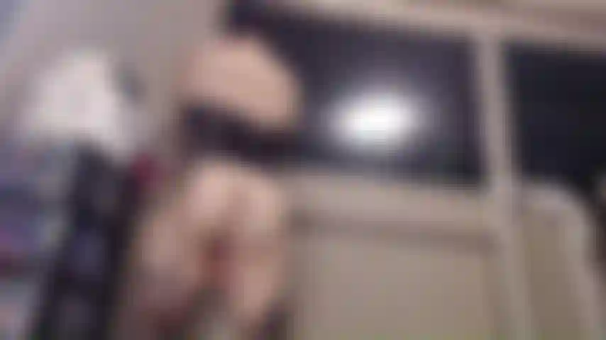 Juste une taquinerie de moi en train de me baiser avec ma machine à baiser en me levant.