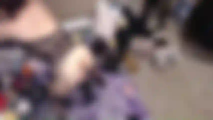 Une cow girl à cheval inversée sur ma machine à baiser.